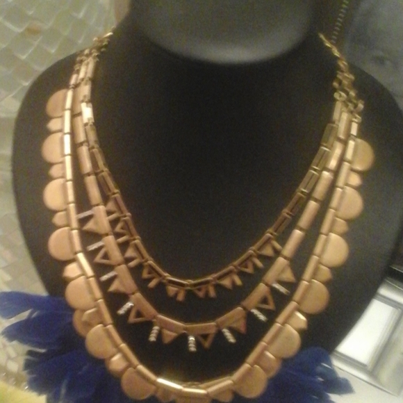 Stella and Dot Blue Plume Necklace, new in box - Picture 3 of 3